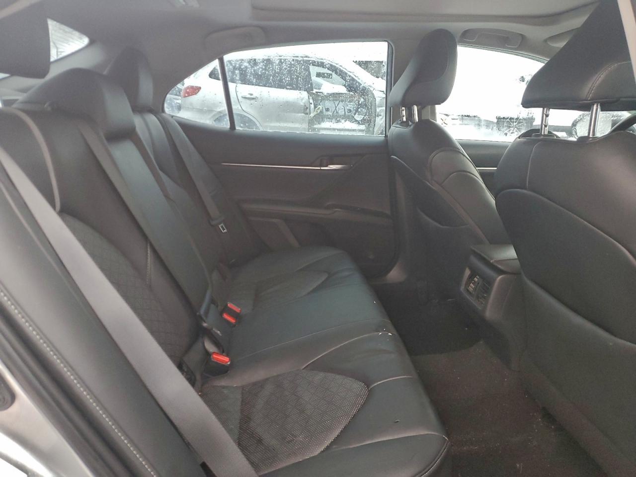 Toyota Camry Xse Image 10