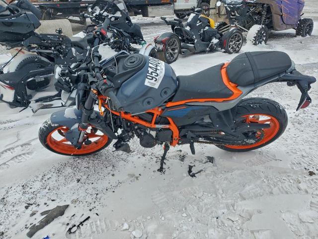 KTM Motorcycle Duke Image 2