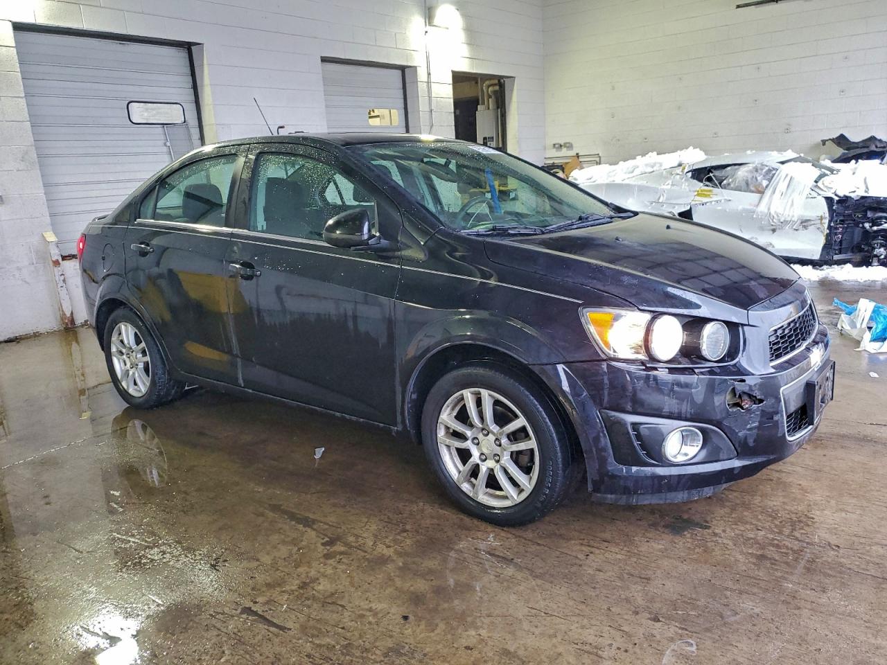 Chevrolet Sonic Lt Image 5