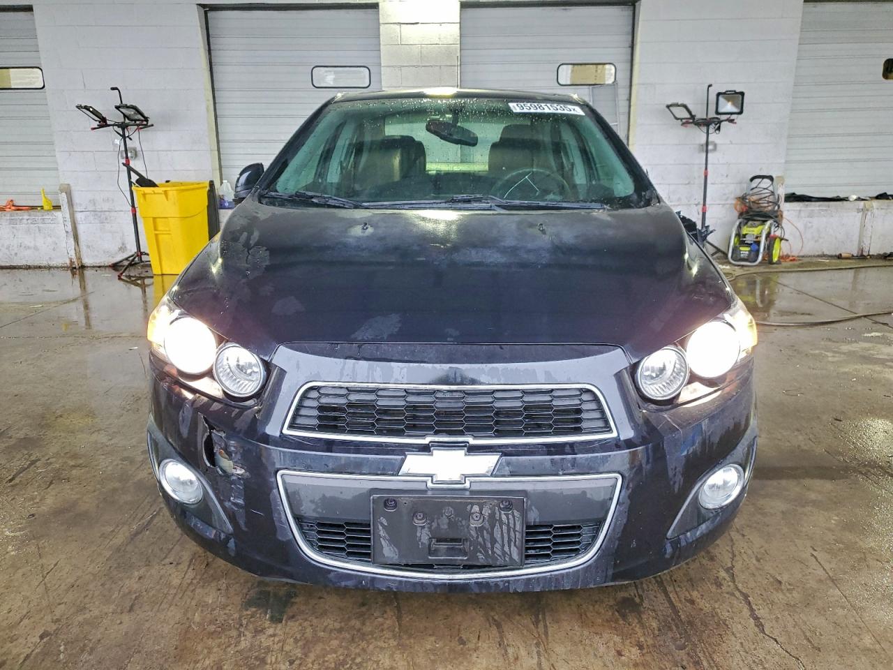 Chevrolet Sonic Lt Image 2