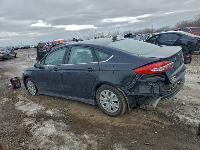 Ford Fusion S Image 2