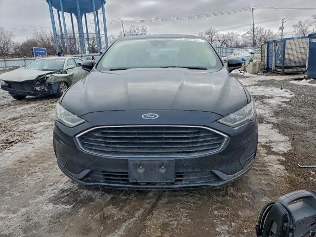 Ford Fusion S Image 9