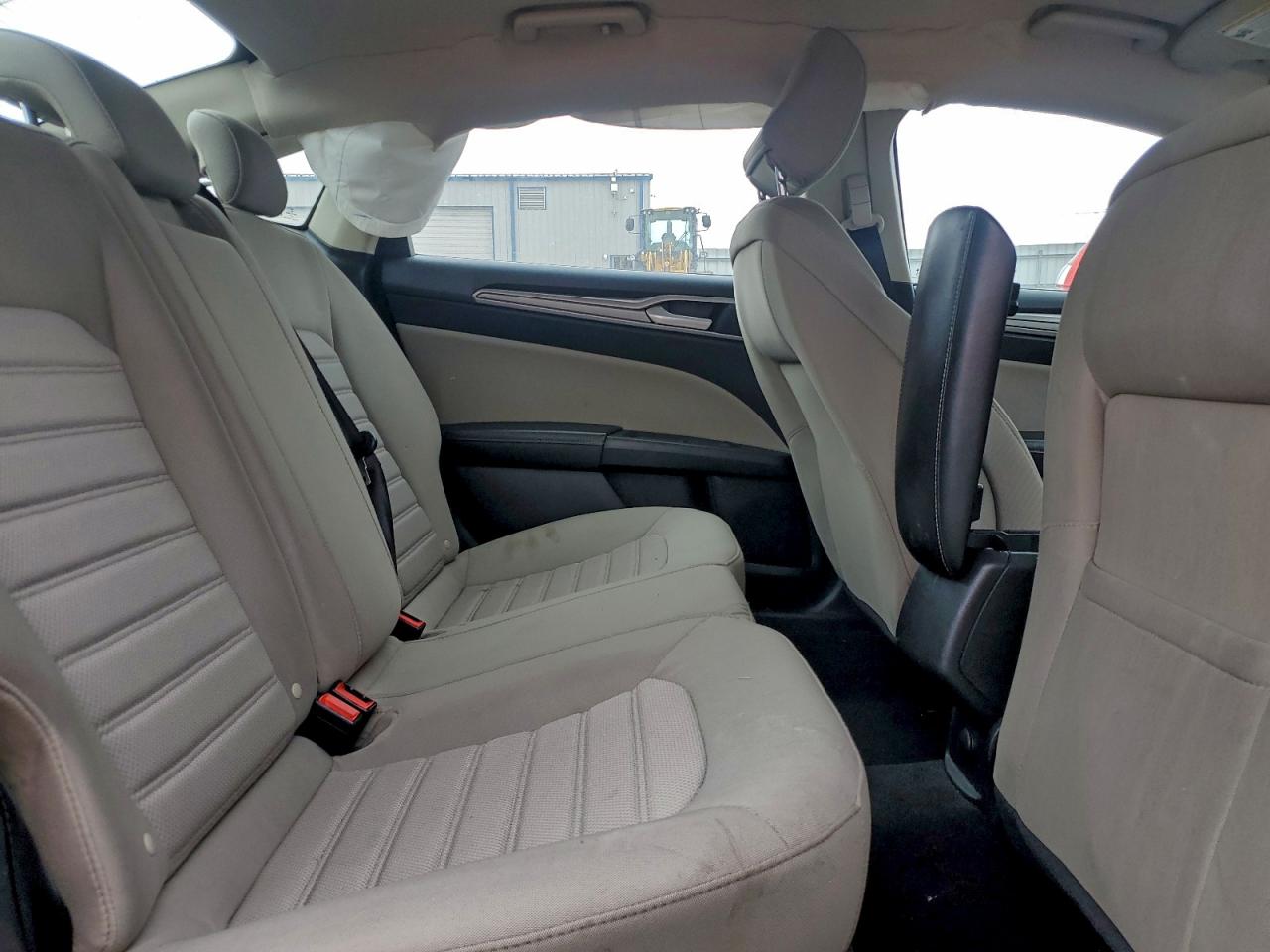 Ford Fusion S Image 12