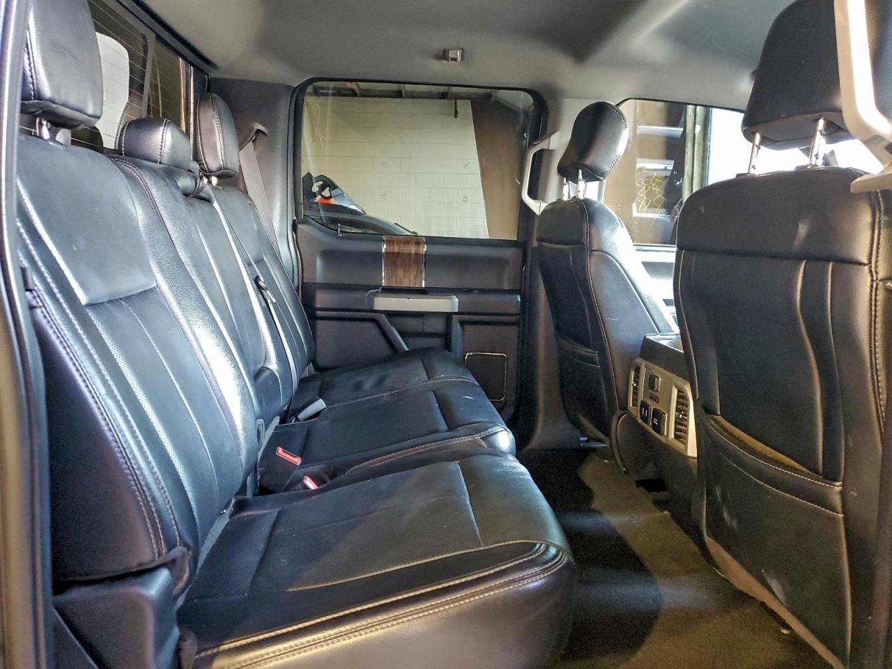 Ford F-150 Supercrew Image 10