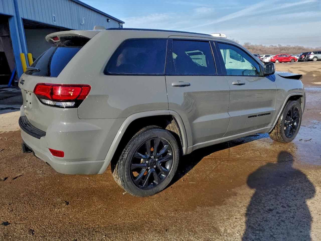 Jeep Grand Cherokee Laredo Image 8
