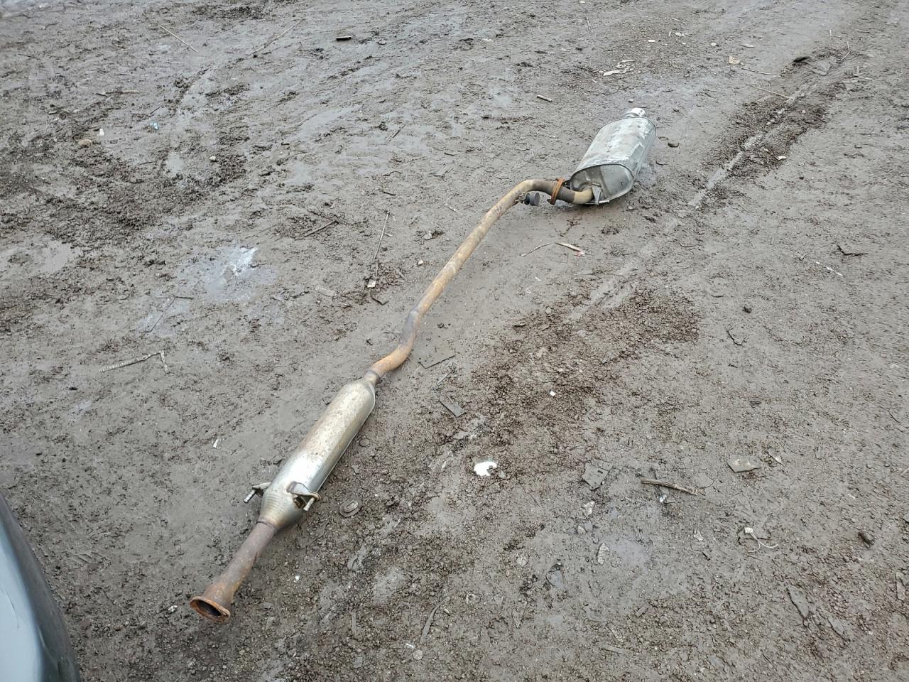 Toyota Camry Le Image 10