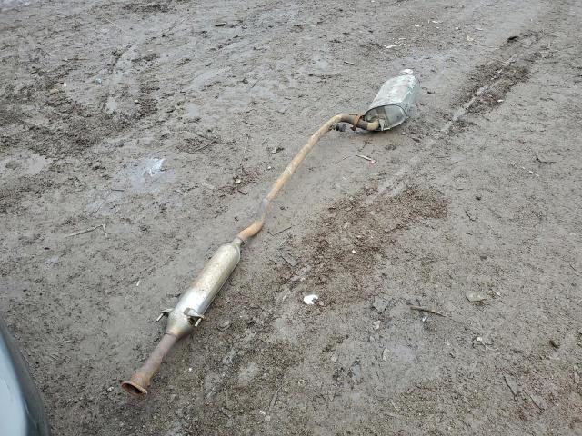 Toyota Camry Le Image 10