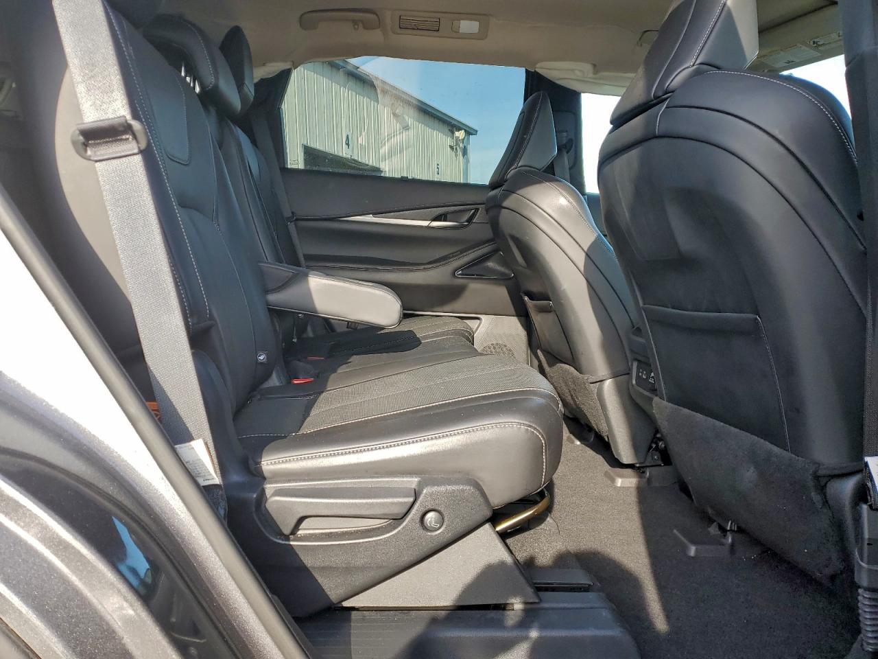 INFINITI Qx Sensory Image 10