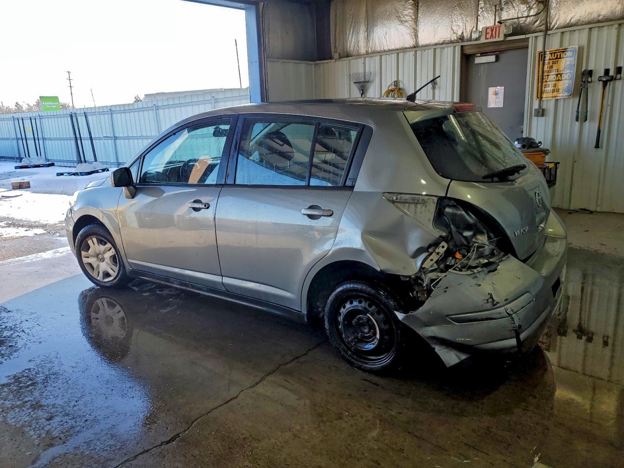 Nissan Versa S Image 3