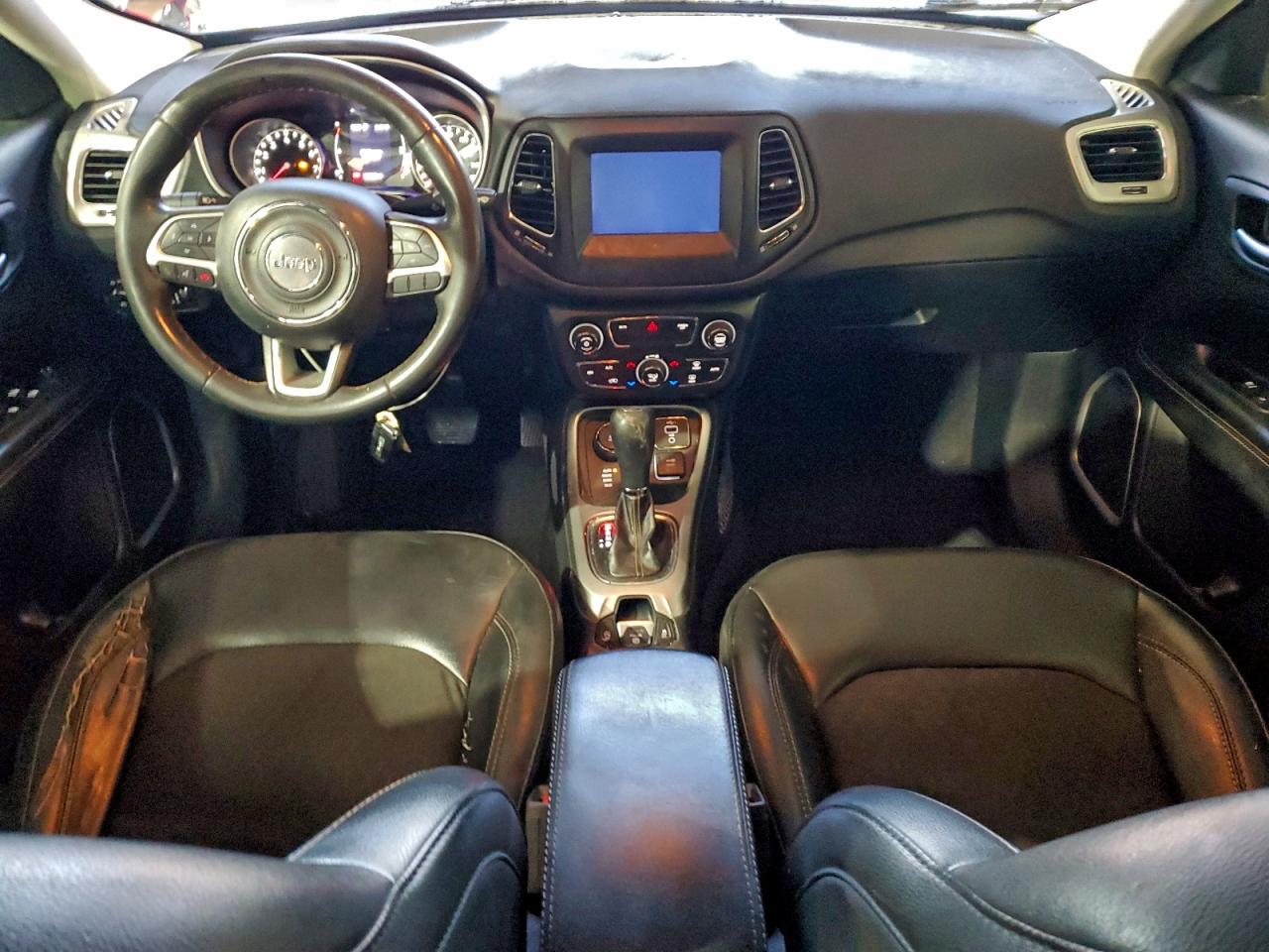 Jeep Compass Latitude Image 6