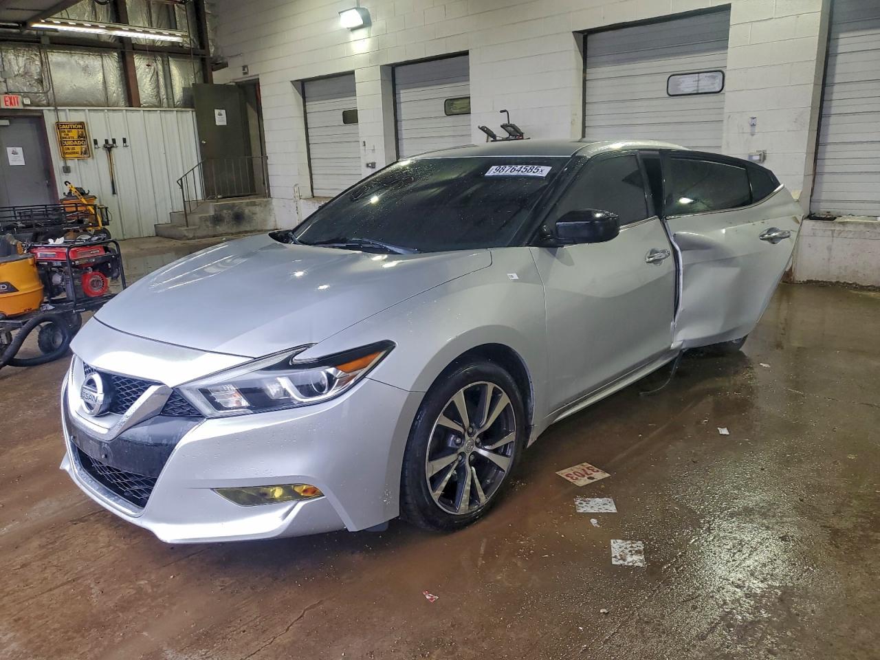 Nissan Maxima 3.5s Image 1