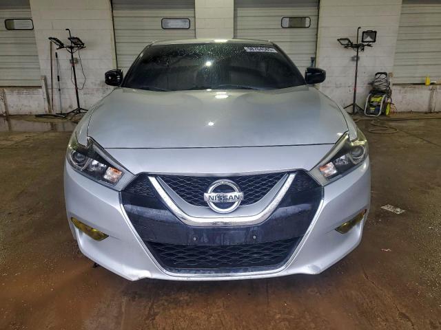 Nissan Maxima 3.5s Image 7