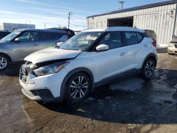  Salvage Nissan Kicks