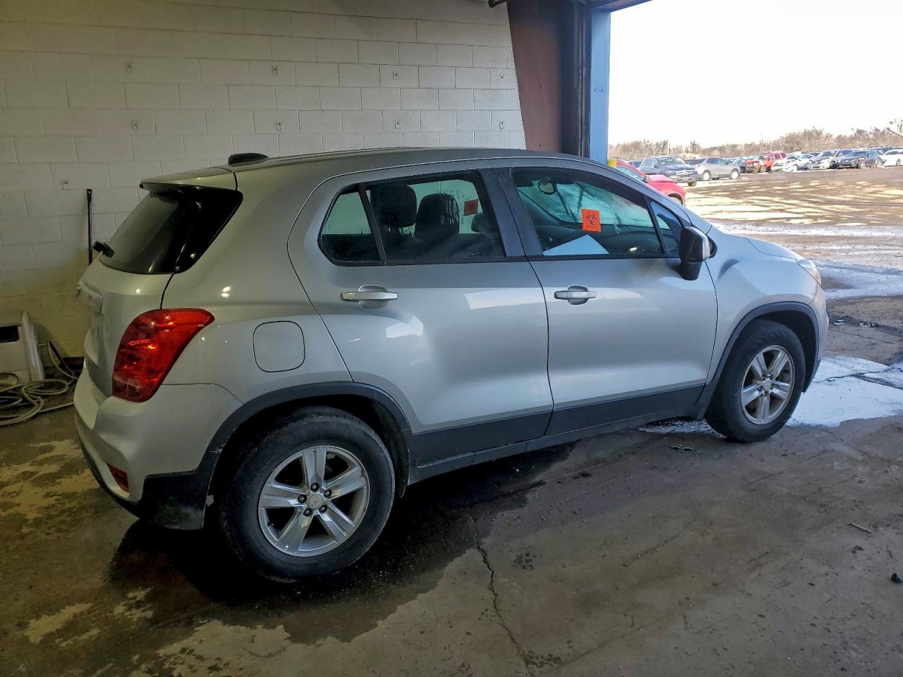 Chevrolet Trax Ls Image 3