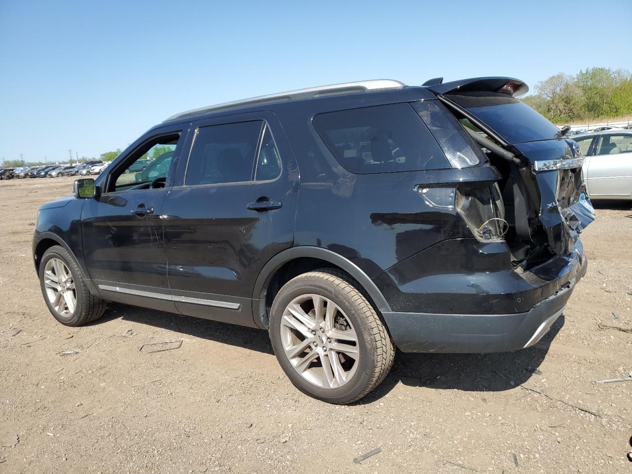 Ford Explorer Xlt Image 12