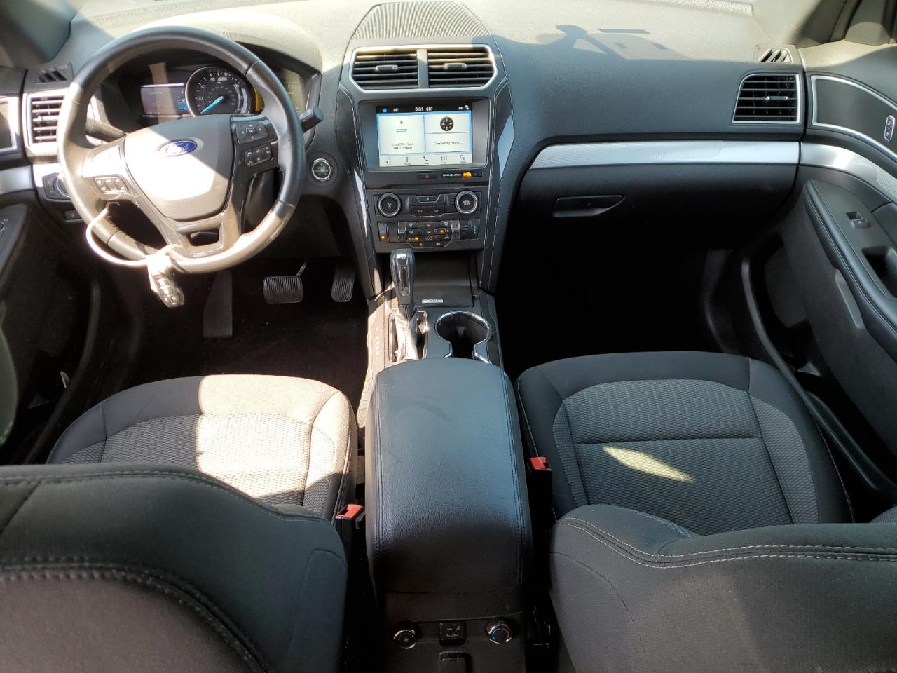 Ford Explorer Xlt Image 5