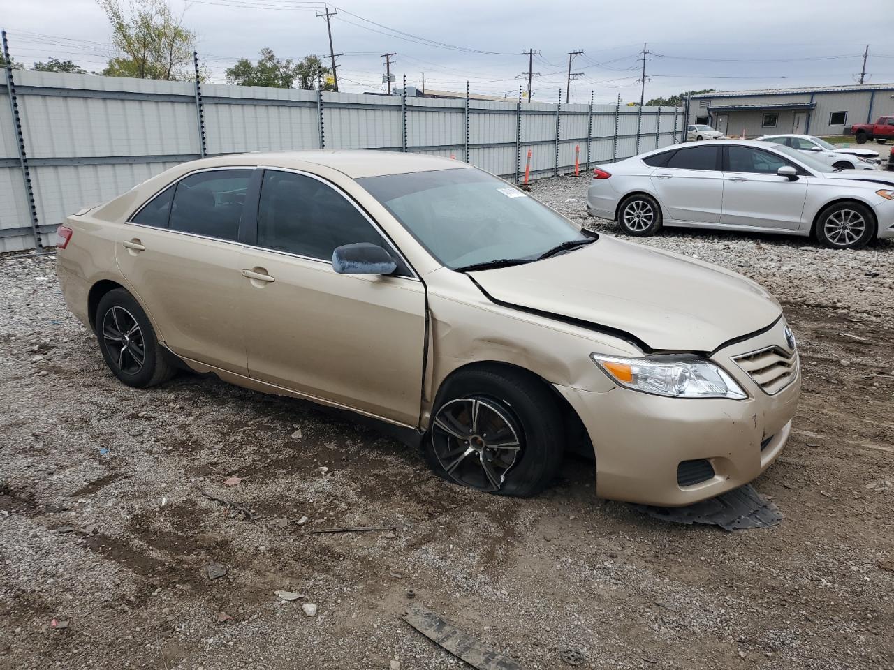Toyota Camry Base Image 10