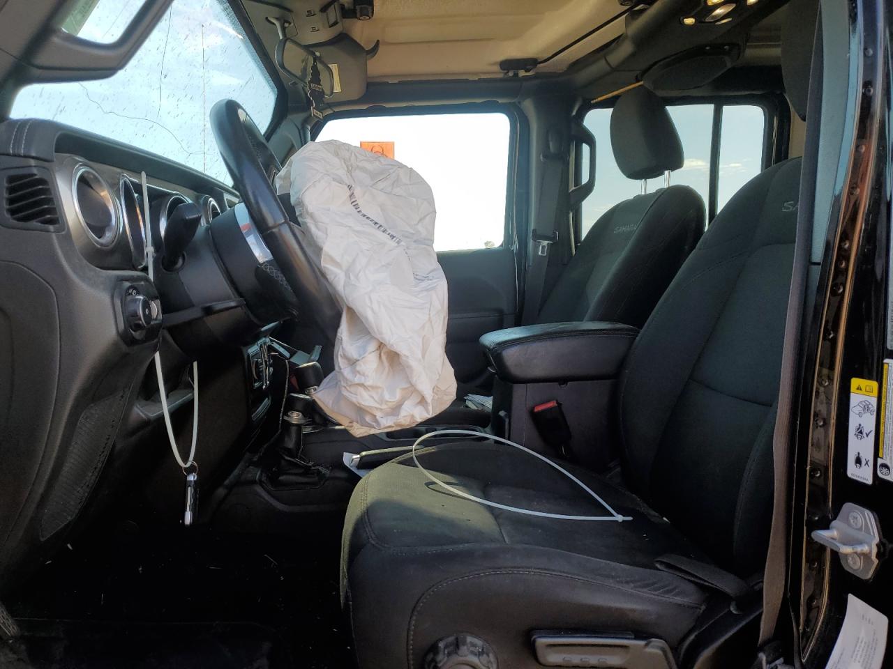 Jeep Wrangler Sahara Image 3