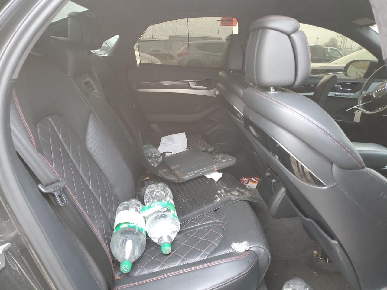 Audi S8 Plus Quattro Image 10