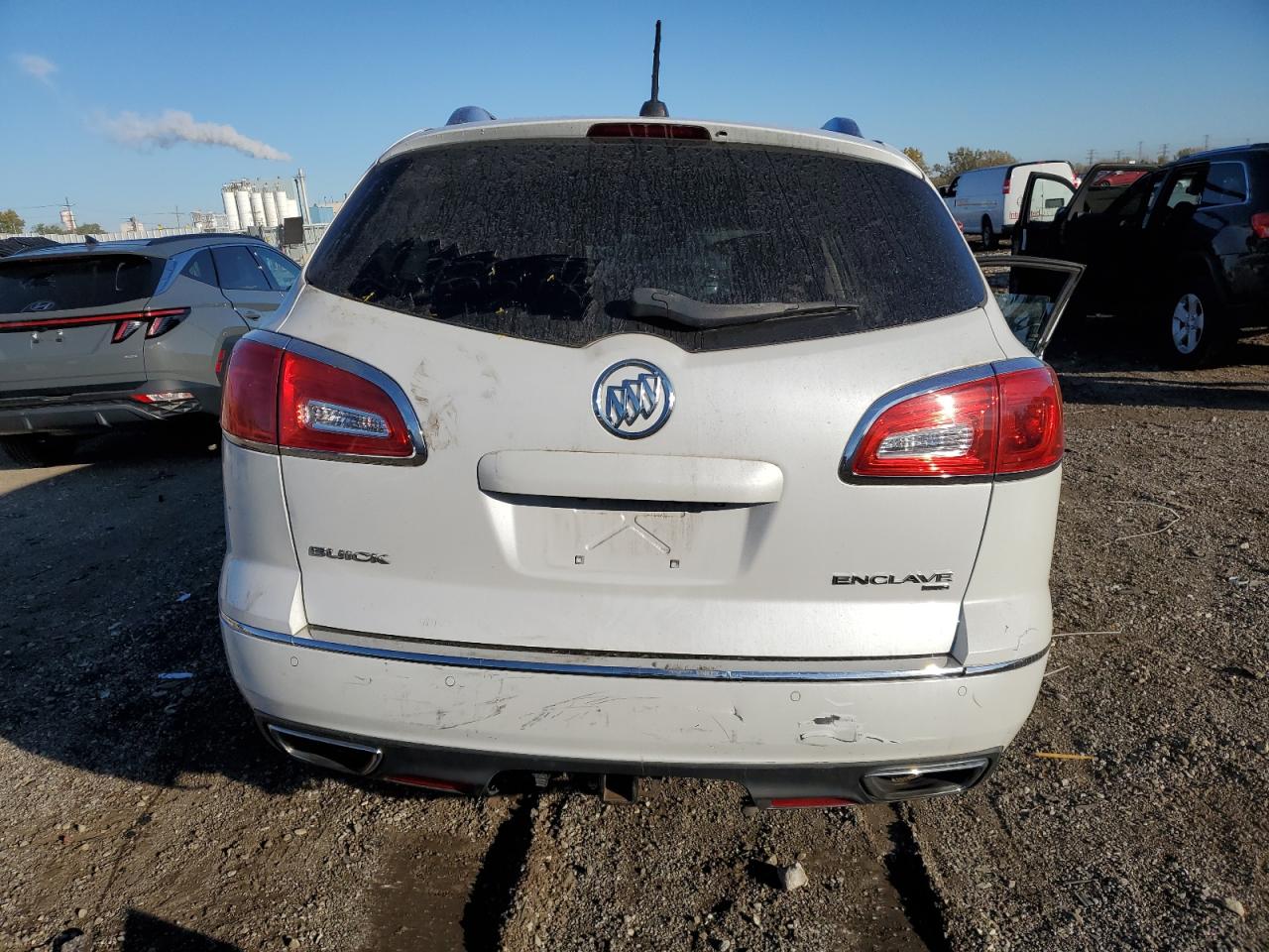 Buick Enclave Image 3