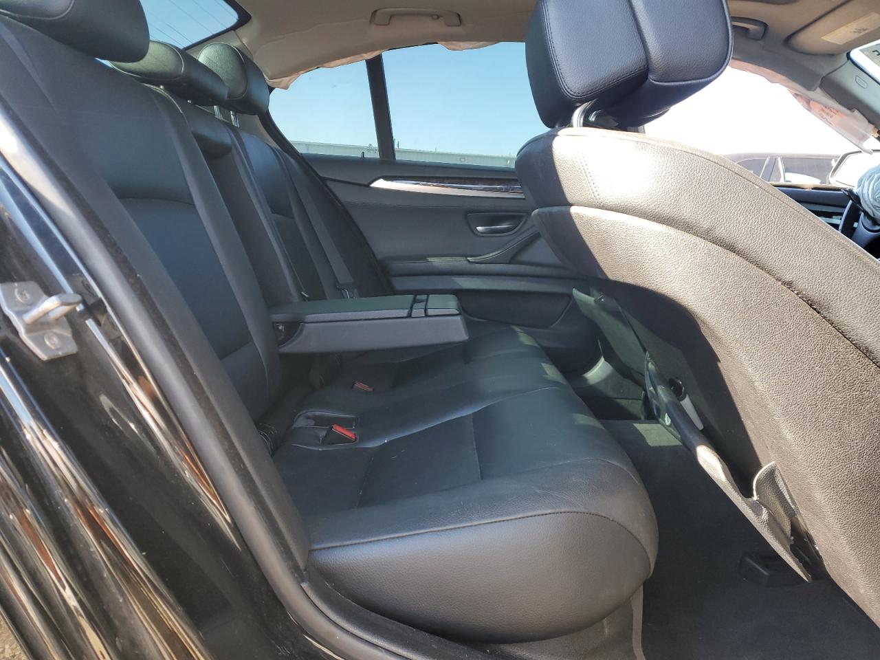 BMW 5 Series Xi Image 3