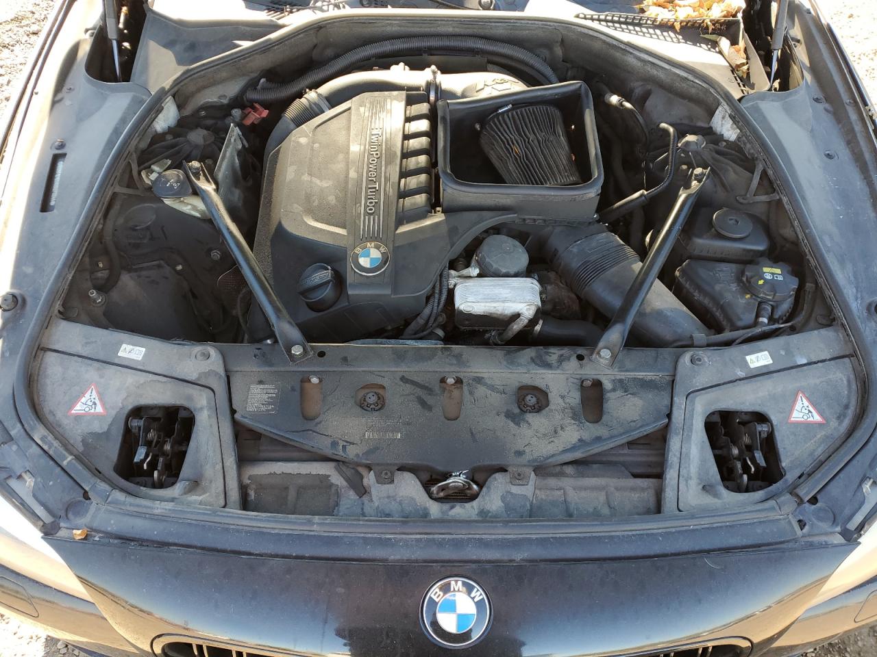 BMW 5 Series Xi Image 11