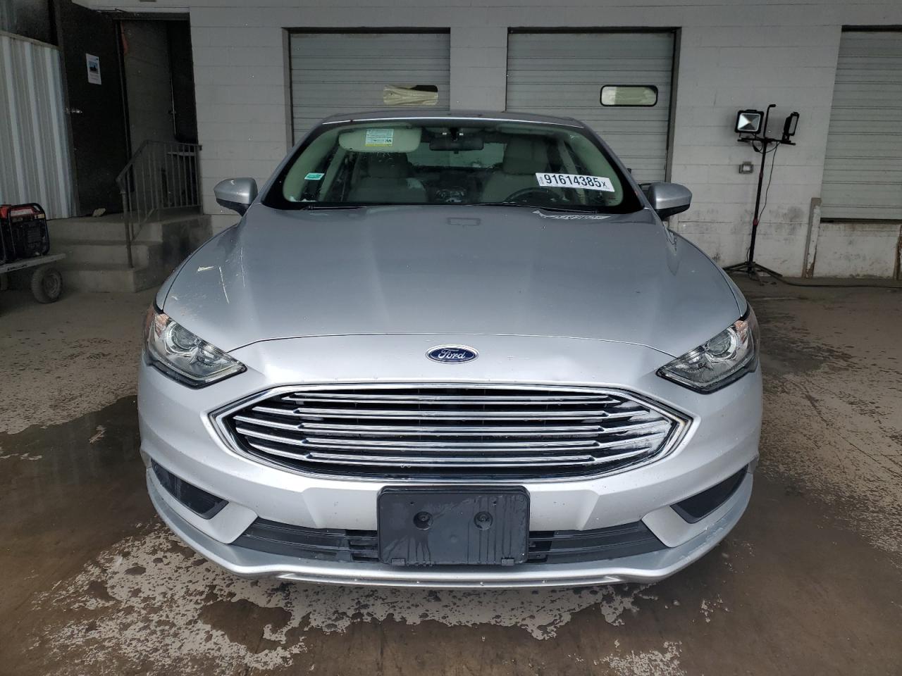Ford Fusion Se Hybrid Image 9