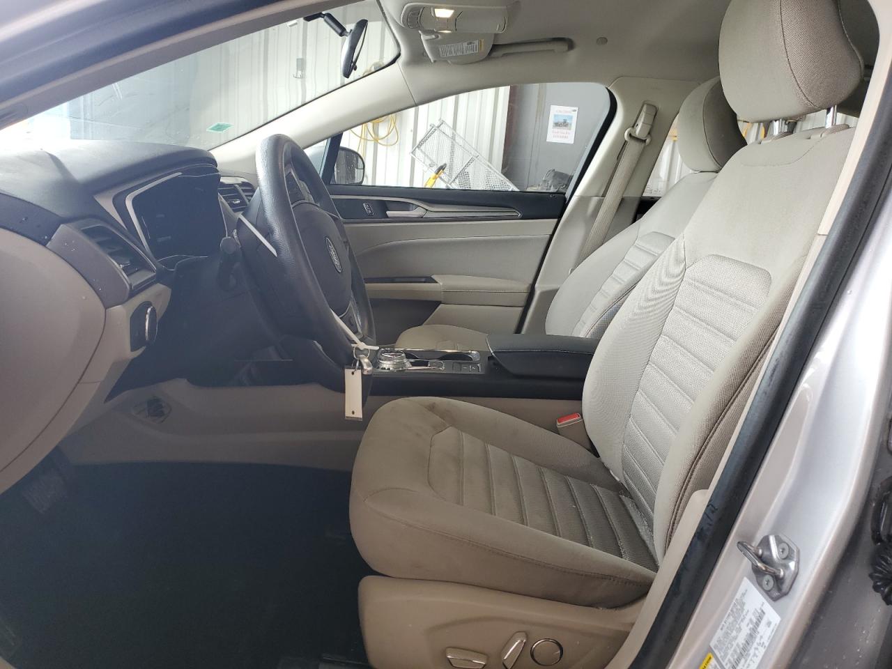 Ford Fusion Se Hybrid Image 4