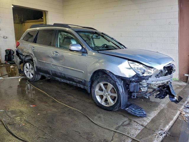 Subaru Outback 2.5i Limited Image 2
