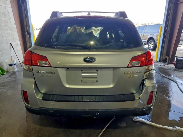 Subaru Outback 2.5i Limited Image 9