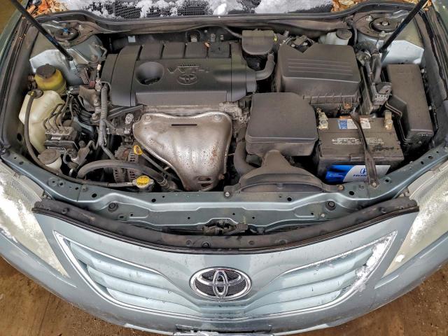 Toyota Camry Base Image 8