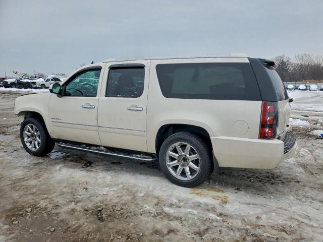 GMC Yukon Denali Image 4