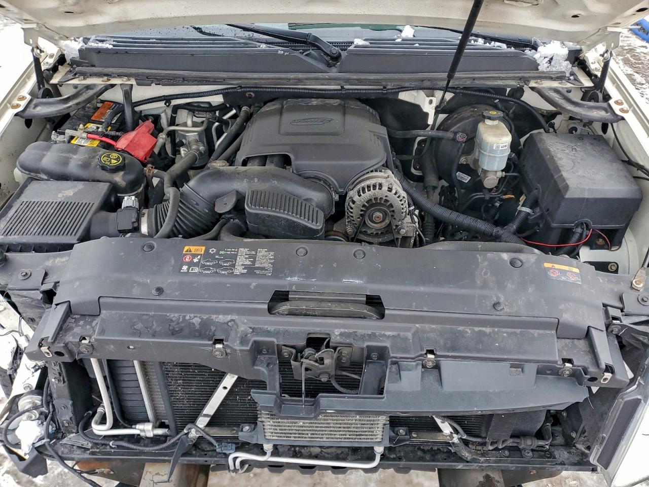 GMC Yukon Denali Image 9