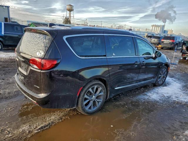 Chrysler Pacifica Limited Image 10