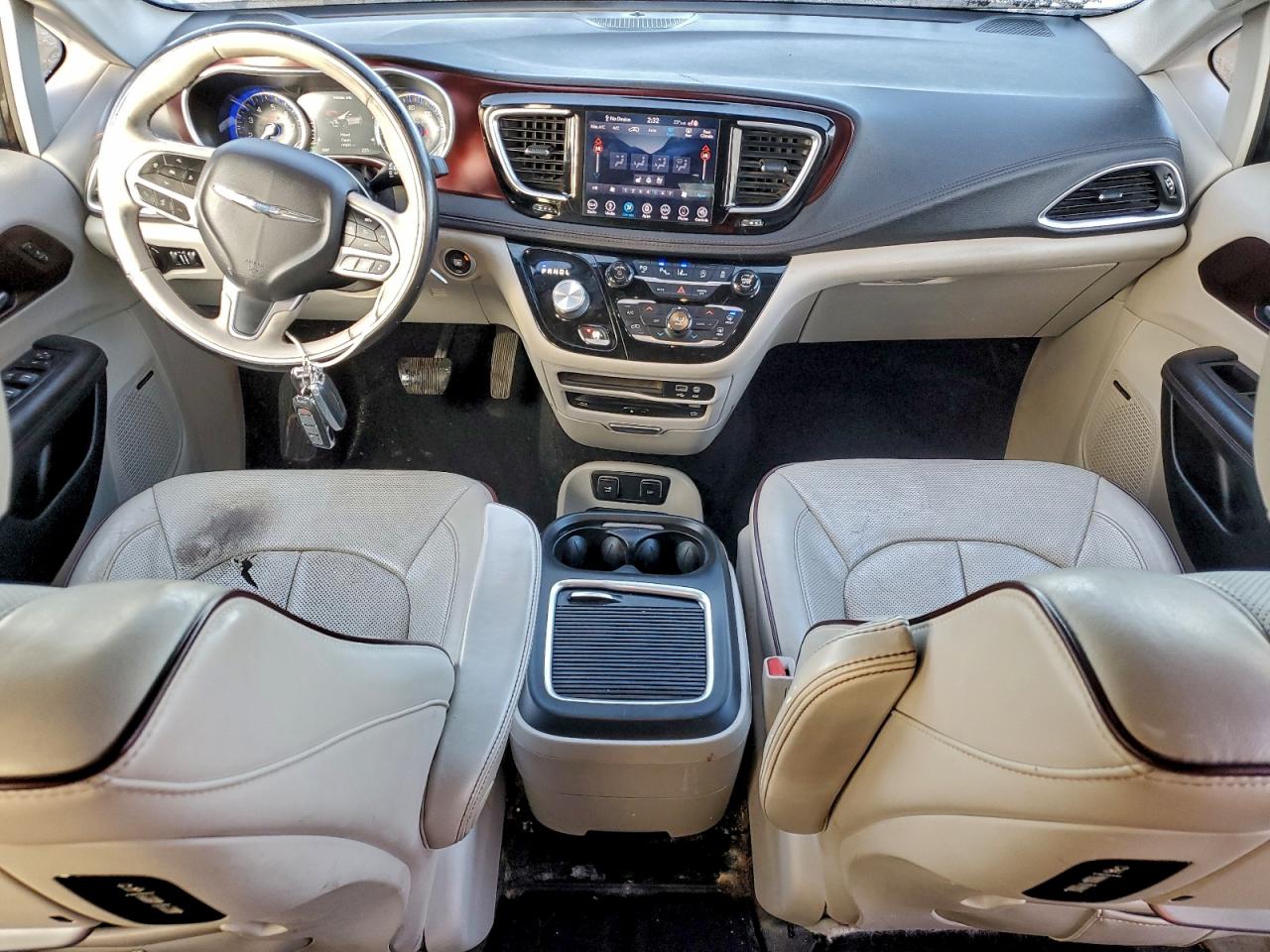 Chrysler Pacifica Limited Image 13