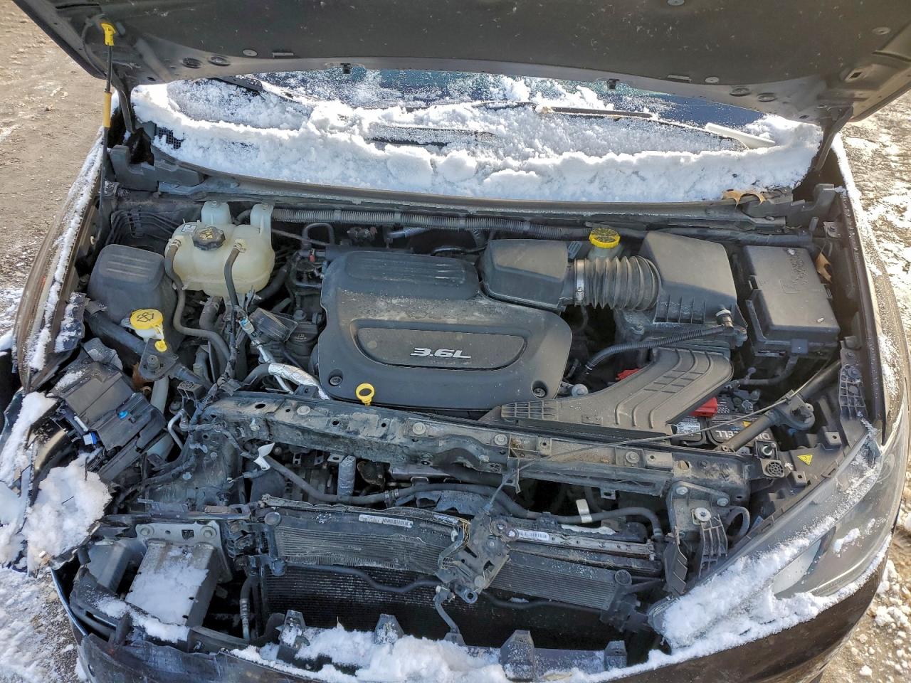 Chrysler Pacifica Limited Image 7