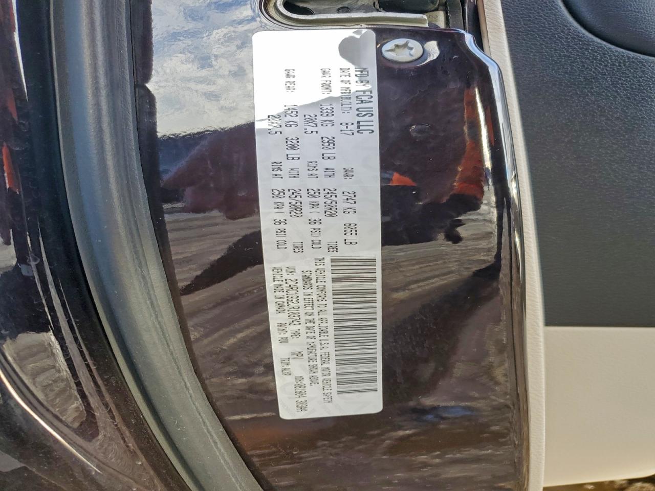 Chrysler Pacifica Limited Image 4