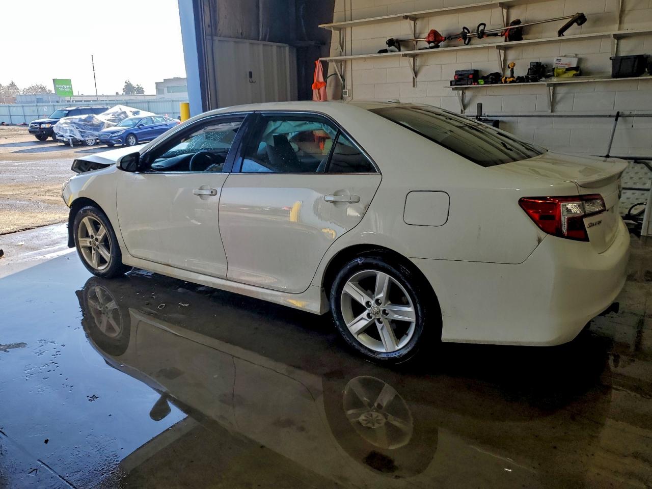 Toyota Camry Base Image 5