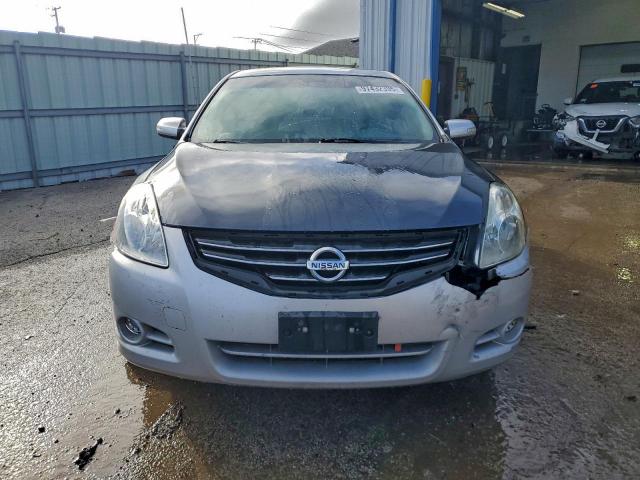 Nissan Altima Base Image 7
