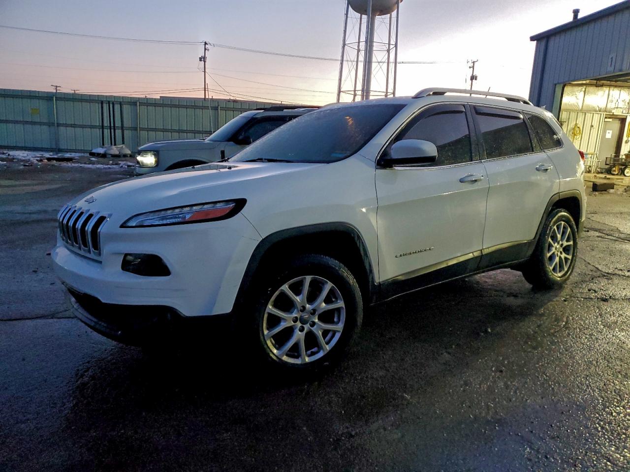 Jeep Grand Cherokee Latitude Image 1