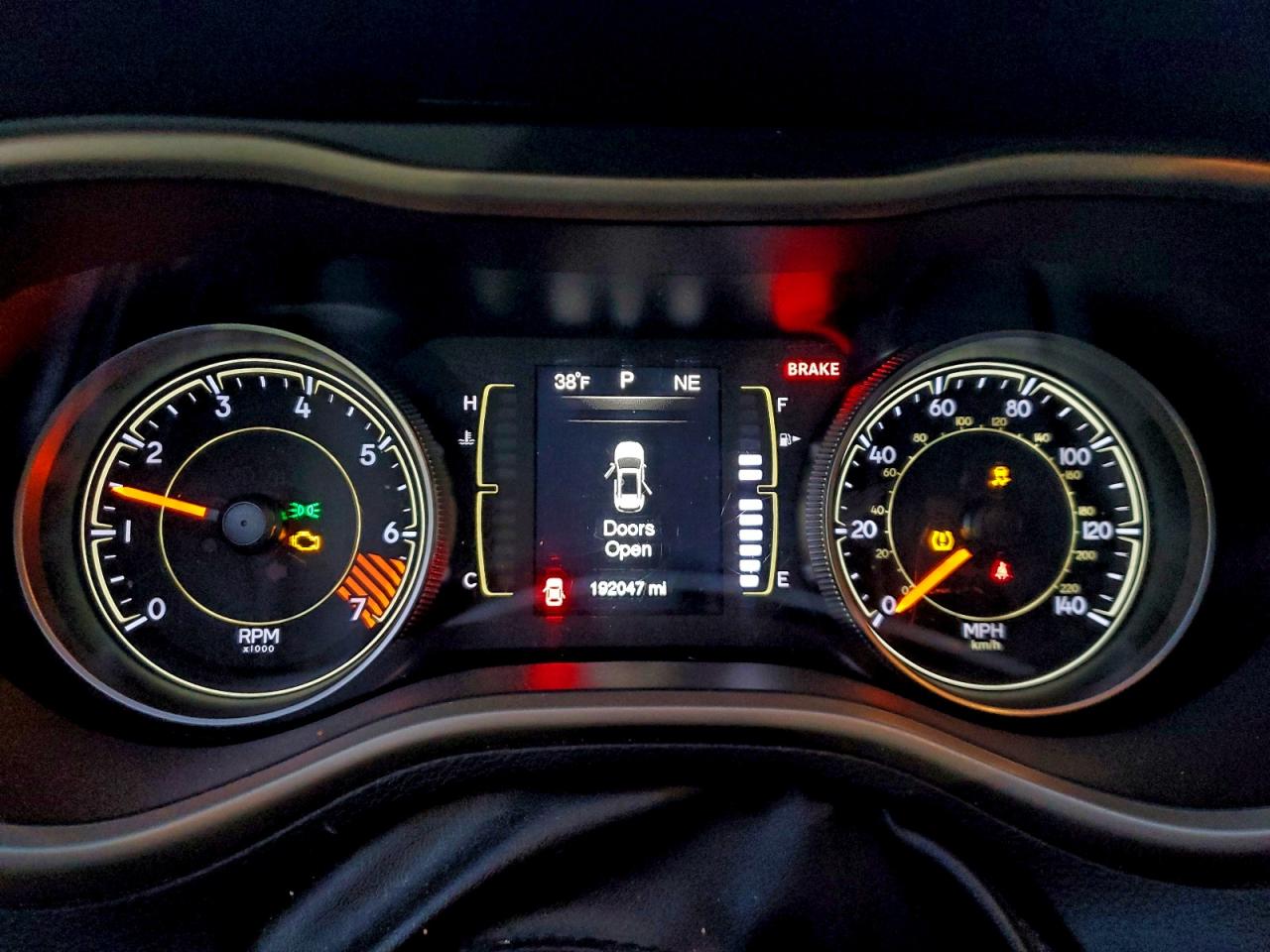 Jeep Grand Cherokee Latitude Image 12