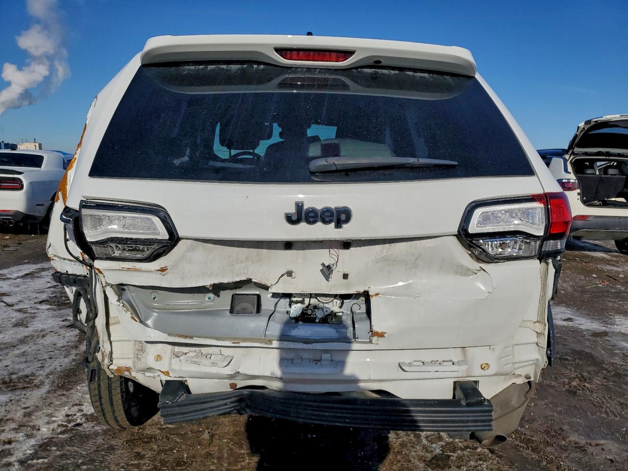 Jeep Grand Cherokee Laredo Image 2