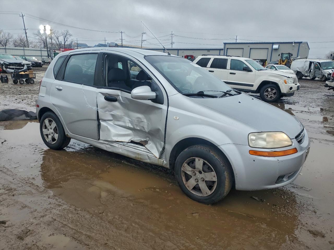Chevrolet Aveo Base Image 4