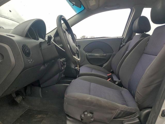 Chevrolet Aveo Base Image 7