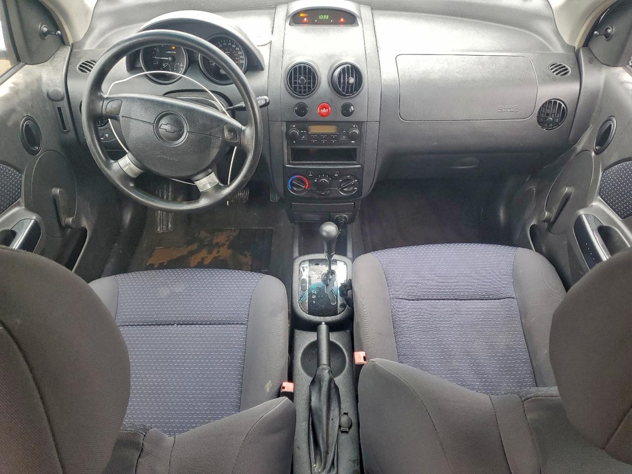 Chevrolet Aveo Base Image 9