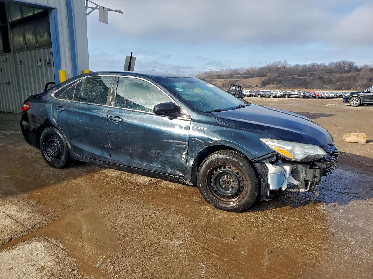Toyota Camry Hybrid Image 8