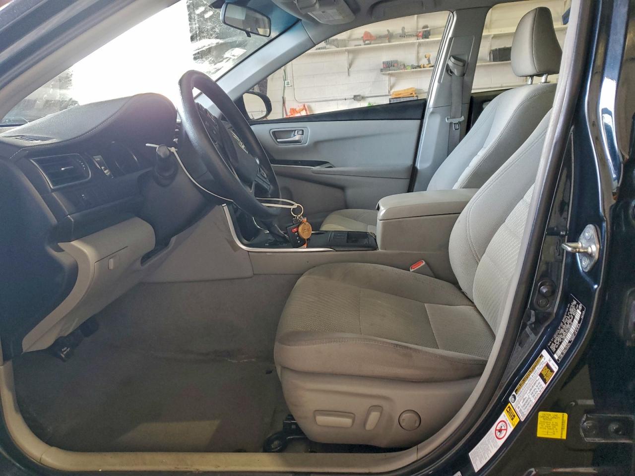 Toyota Camry Hybrid Image 13