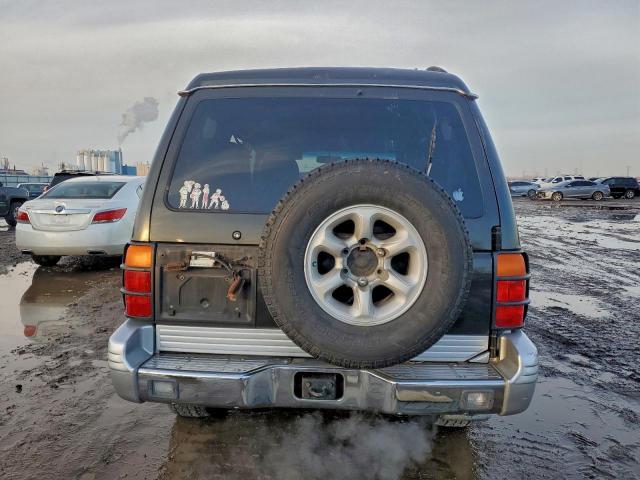 Mitsubishi Montero Image 3