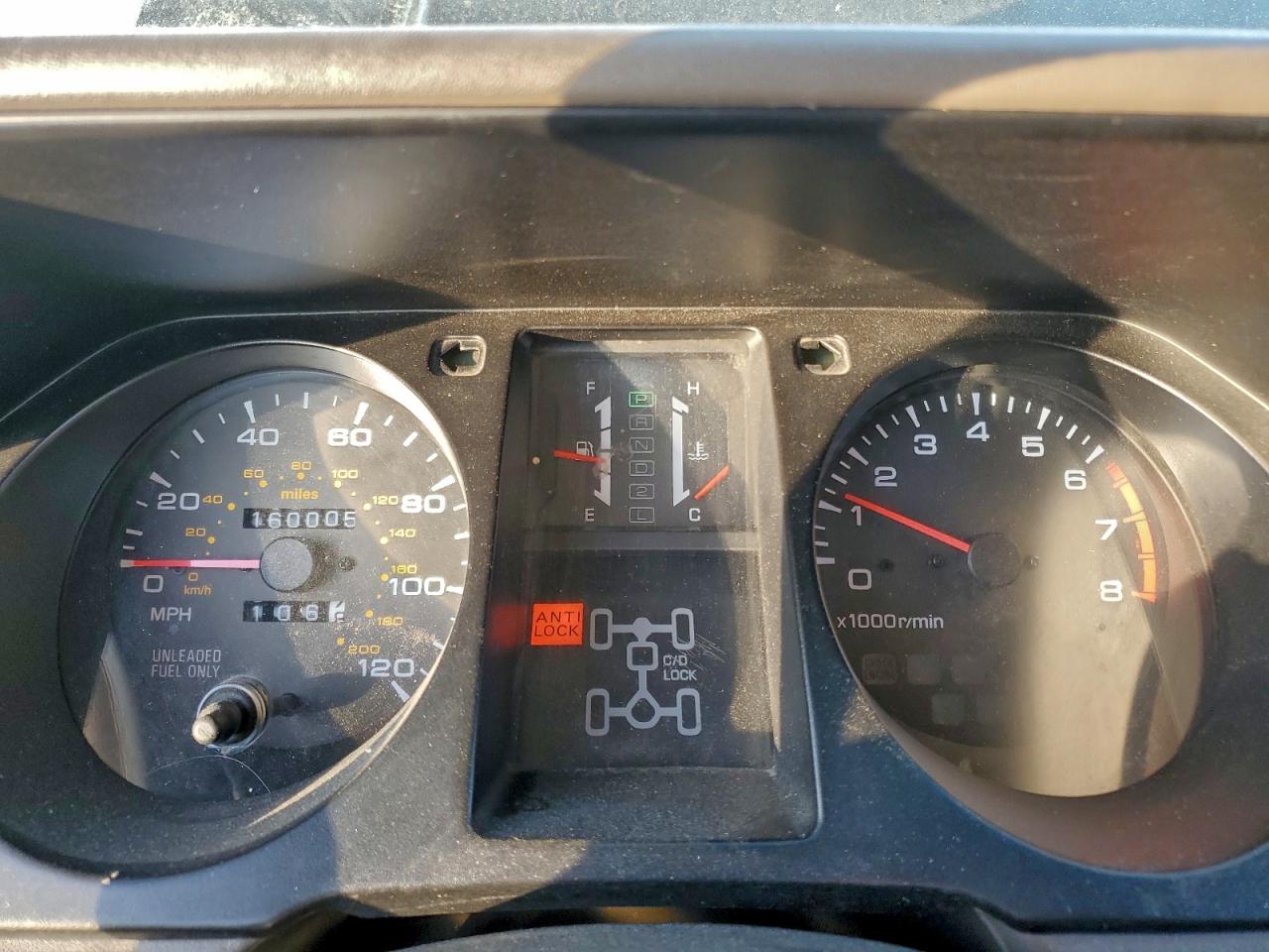 Mitsubishi Montero Image 4