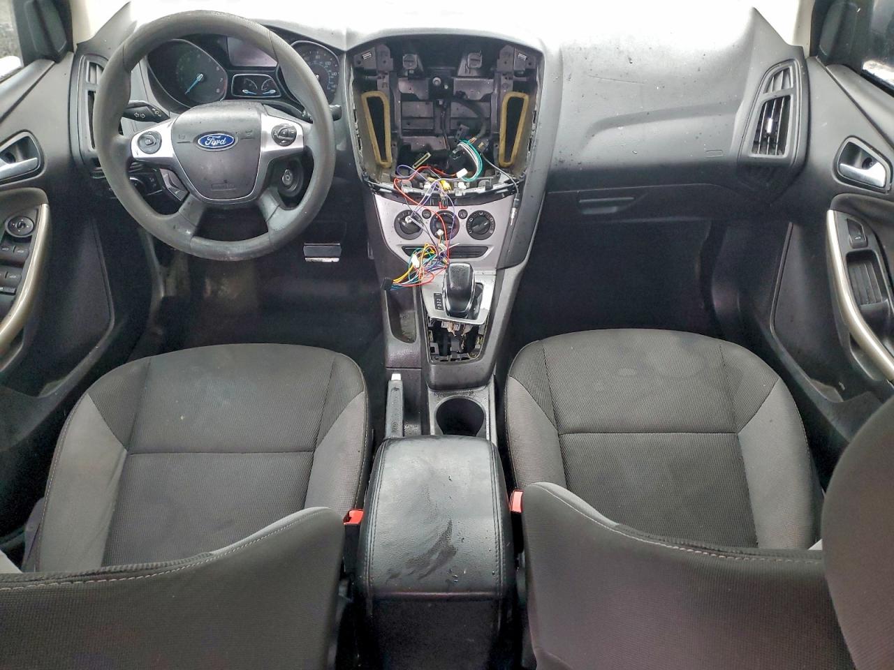 Ford Focus Se Image 12